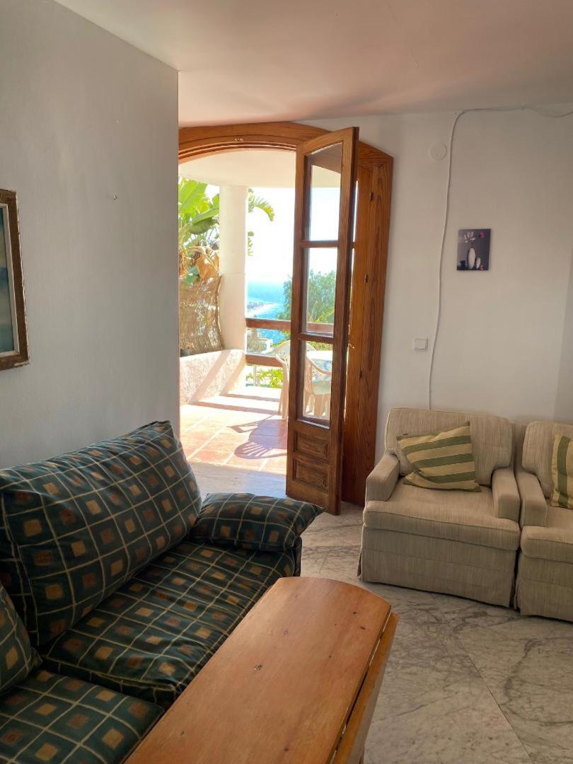 Casas-e-y -f-pequeno Conjunto Casas Adosado *